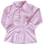 Camisa feminina rosa claro sem bolso e com botões